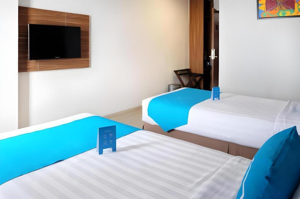 Grand Amira Hotel Solo, Azana Hotels Collection Surakarta (Solo) Exterior foto