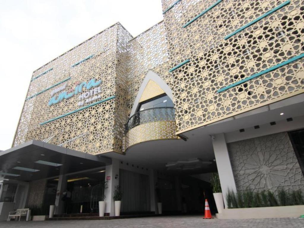 Grand Amira Hotel Solo, Azana Hotels Collection Surakarta (Solo) Exterior foto