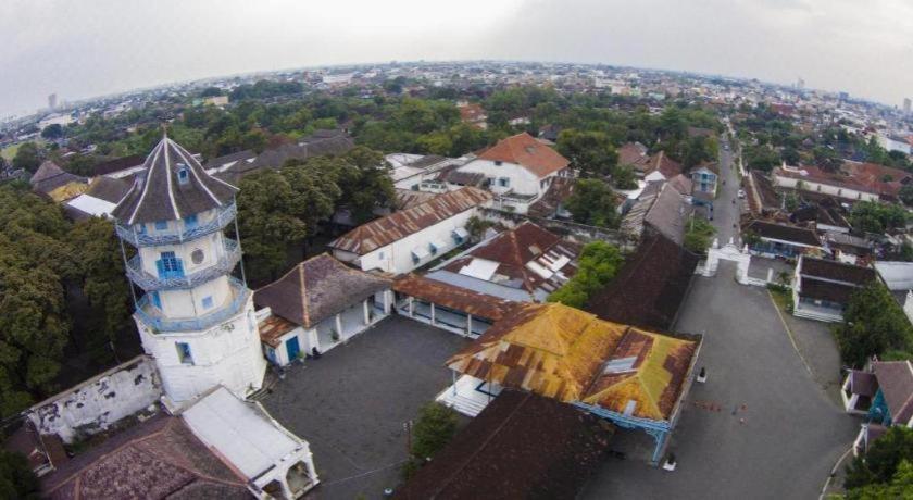 Grand Amira Hotel Solo, Azana Hotels Collection Surakarta (Solo) Exterior foto