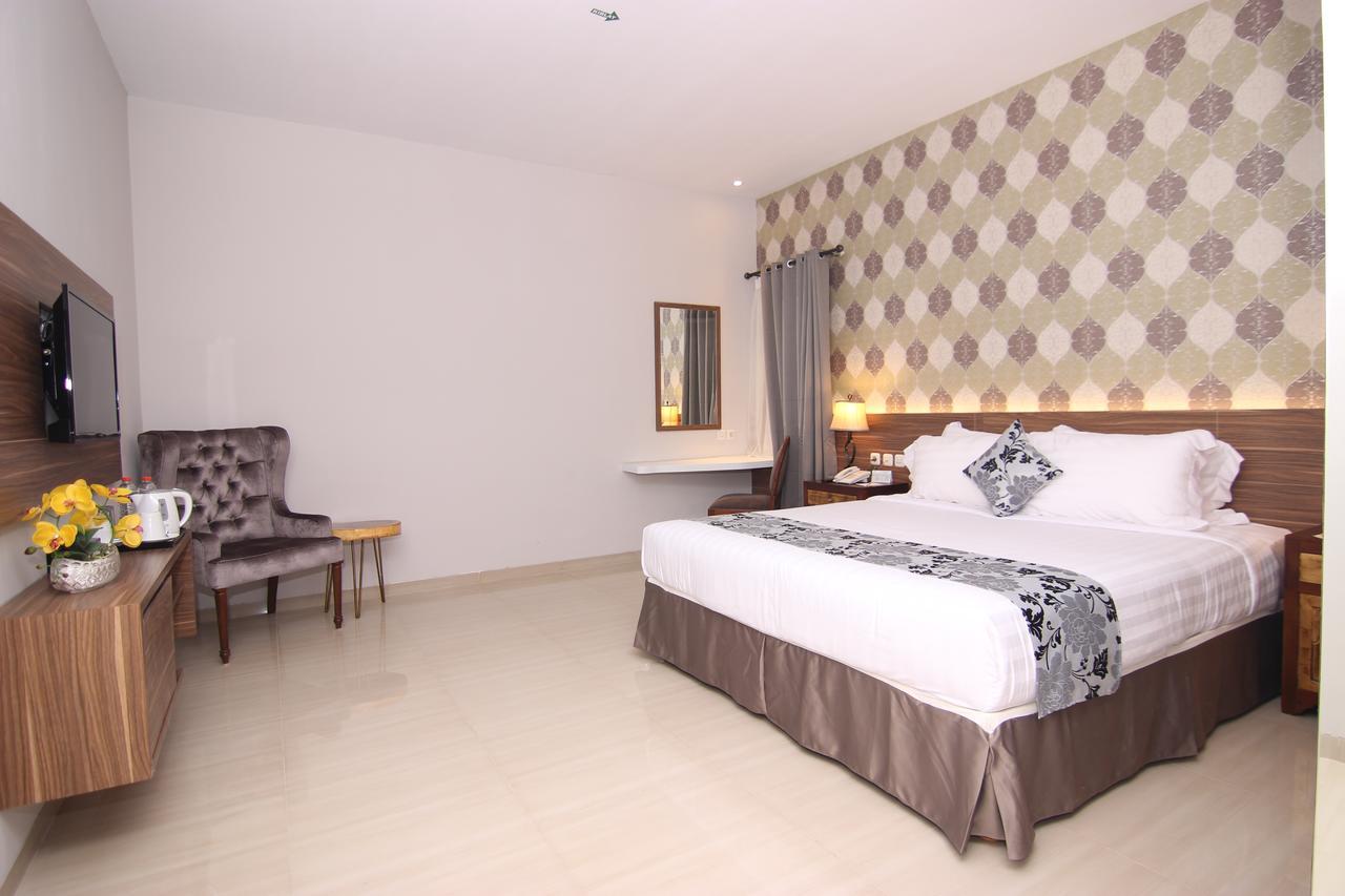 Grand Amira Hotel Solo, Azana Hotels Collection Surakarta (Solo) Exterior foto